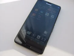 Sony Xperia Z3 Compact. �/�