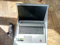 Lenovo IdeaPad Z500. 15.6", 3,2����, ��� 8 ��, ���� 1 000���, WiFi: 1, ����������� �� 5��. ����