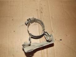 Крепление топливного фильтра. Toyota Corona, ST191, ST190, ST195 Toyota Carina, ST195, ST190 Toyota Caldina, ST190, ST191, ST195 Toyota Carina E, ST19...