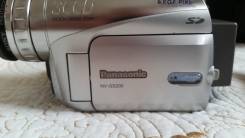 Panasonic NV-GS200. Менее 4-х Мп, с объективом