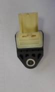 Датчик airbag. Toyota: Corolla Rumion, Voxy, RAV4, Noah, Mark X, Allion, Blade, Camry, Vitz, Prius a, Ractis, Wish, Alphard, Highlander, Vellfire, ist...
