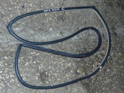 Уплотнитель двери багажника. Toyota Ipsum, SXM10, SXM10G, SXM15G, SXM15 Двигатель 3SFE