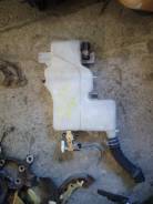 Бачок стеклоомывателя. Toyota Lite Ace, CR21, KR21, CR30, CR31, CR36, YR30, YR39, CR27, CR22, YR22, YR25, CR29, KR27, CR37, KR28, CR28, YR21, YR29, CR...