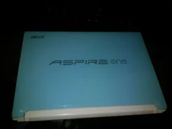 Acer Aspire One Happy. 10.1", 1,7����, ��� 1024 ��, ���� 250���, WiFi, ����������� �� 8��. ��� �����