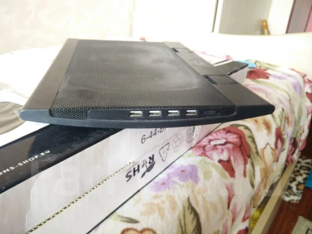 DNS Gamer 0800662. 17.3", 2,4����, ��� 8 ��, ���� 1 000���, WiFi: 1, Bluetooth: 1, ����������� �� 11��. ����