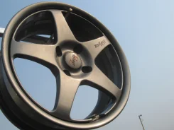 Rozest SS-01. 7.0x17", 4x114.3, ET42 ����