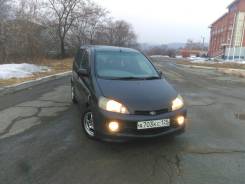 Daihatsu YRV. механика, передний, 1.3 (90 л.с.), бензин, 110 тыс. км