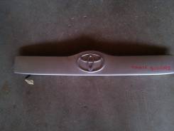 Накладка крышки багажника. Toyota Succeed