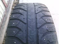 Bridgestone Ice Cruiser 7000. Зимние, шипованные, 2013 год, износ: 30%, 1 шт