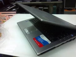 Roverbook Voyager V555. 15.4", 2,0����, ��� 2048 ��, ���� 160���, WiFi ����