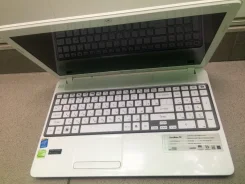 Packard Bell. 15.6", 2,4����, ��� 2048 ��, ���� 320���, WiFi, Bluetooth, ����������� �� 2��.