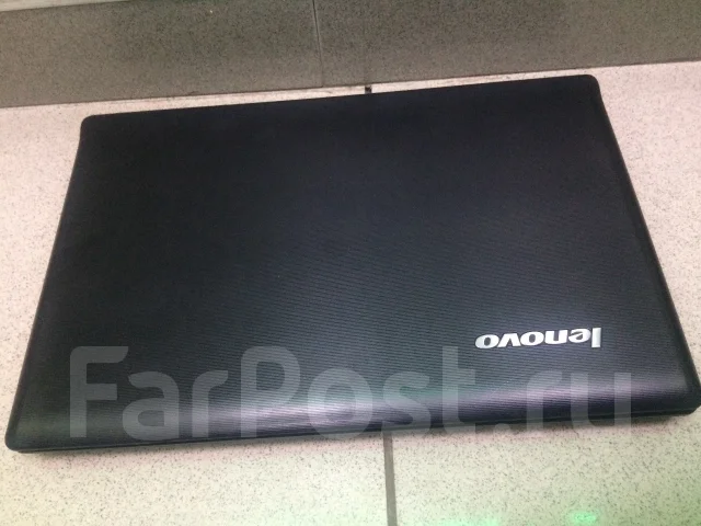 Lenovo G575. 15.6", 1,3����, ��� 2048 ��, ���� 320���, WiFi: 1, Bluetooth: 1, ����������� �� 3��. ����