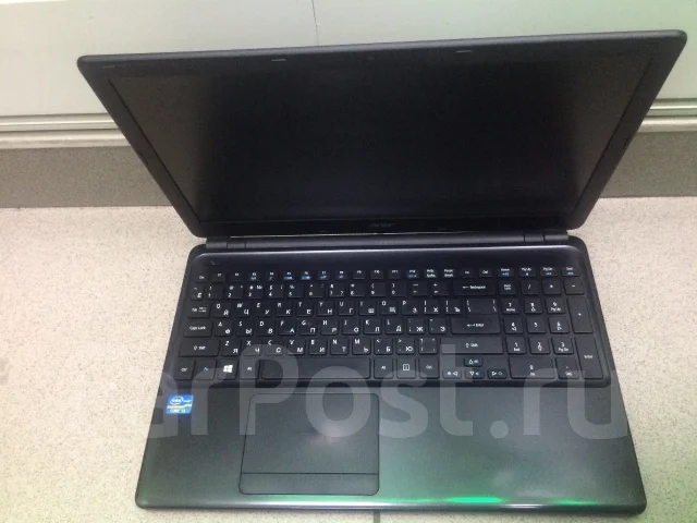 Acer Aspire E1. 15.6", 1,8����, ��� 4 ��, ���� 500���, WiFi: 1, Bluetooth: 1, ����������� �� 3��. ����
