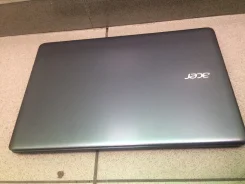 Acer Aspire E1-572G. 15.6", 1,7����, ��� 4 ��, ���� 500���, WiFi: 1, Bluetooth: 1, ����������� �� 3��. ����