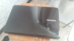 Samsung R540. 15.6", 2,6����, ��� 4 ��, ���� 320���, WiFi, Bluetooth, ����������� �� 3��. ����