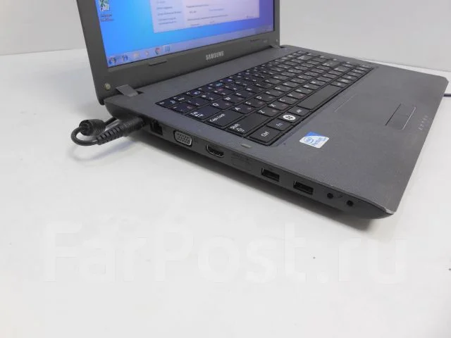 Samsung R430. 2,6����, ��� 4 ��, ���� 500���, WiFi: 1, Bluetooth: 1, ����������� �� 2��. ����