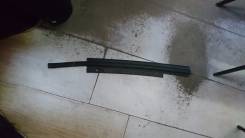 Уплотнитель капота. Toyota Mark X, GRX120, GRX121, GRX125 Toyota Reiz, GRX121 Двигатели: 3GRFSE, 4GRFSE