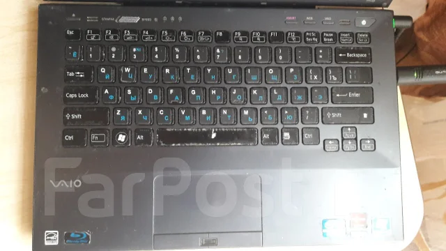 Sony VAIO VPC-SB1Z9R. 13.3", 2 300����, ��� 4 ��, ���� 500���, WiFi: 1, Bluetooth: 1, ����������� �� 7��. ����