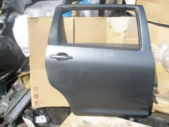 ����� ������ ������ Toyota Wish ZNE10 67003-68030 ����