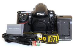 Nikon D700. :  .     