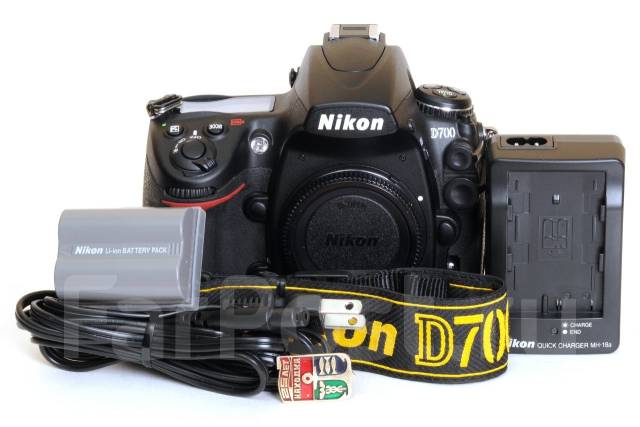 Nikon D700. :  .     