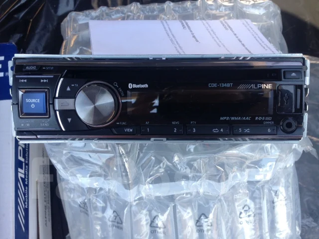 Alpine CDE-134BT ����