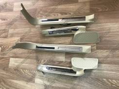 Накладка на порог. Toyota Land Cruiser, UZJ200W, J200, VDJ200, URJ202W, GRJ200, URJ200, URJ202, UZJ200