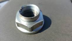 Гайка привода Subaru 28044AA000. Subaru: Sambar Electric, Legacy, Sambar, Forester, Impreza, Alcyone SVX Двигатели: EV, EJ201, EJ20R, EJ20H, EJ18S, EJ...