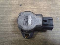 Датчик положения дроссельной заслонки. Toyota: Corolla, Cresta, Century, Hilux, Sprinter Trueno, Land Cruiser Prado, Corona, Crown, T100, Carina E, Ca...