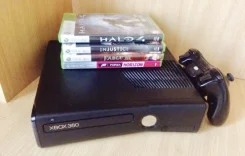 Microsoft Xbox 360 Slim