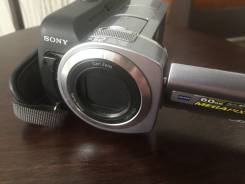 Sony DCR-SR85E. 20 и более Мп, с объективом
