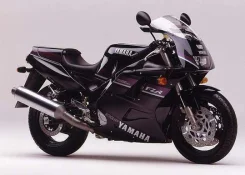 Yamaha FZR 1000 ����