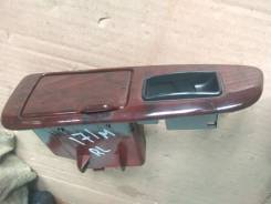 Накладка на боковую дверь. Toyota Crown, JKS175, UZS173, UZS171, GS171, JZS171, UZS175, JZS179, JZS177, JZS175, JZS173 Toyota Crown Majesta, JZS179, U...
