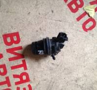Насос омывателя. Lexus RX350, AGL10, GGL10, GGL10W, GGL15, GGL15W, GGL16, GGL16W, GYL10, GYL15, GYL16 Lexus RX270, AGL10, AGL10W, GGL10, GGL15, GGL16...