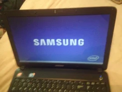 Samsung R540. 15.6", ��� 4 ��, WiFi: 1, Bluetooth: 1 ����