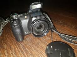 Sony Cyber-shot DSC-H5. 7 - 7.9 Мп, зум: 12х