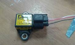 Датчик замедления. Toyota Vitz, NSP135, NCP95 Toyota Ractis, NCP105, NCP125 Toyota Isis, ZGM10, ZGM11, ZGM15 Toyota ist, NCP115 Двигатели: 2NZFE, 1NRF...