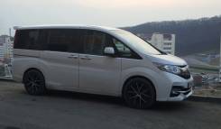 Honda Stepwgn. вариатор, передний, 1.5 (150 л.с.), бензин, 30 000 тыс. км