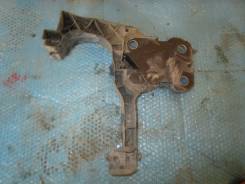 Крепление фары. Renault Megane Renault Scenic Двигатели: K9K, F9Q, K4J, F4R, M9R, K4M