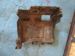 Кожух аккумулятора. Renault Megane, BM, EM, KM, KM02, KM05, KM0C, KM0F, KM0G, KM0H, KM0U, KM13, KM1B, KM1F, KM2Y, LM05, LM1A, LM2Y Двигатели: F4R, F4R...