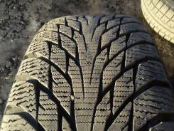 Nokian Hakkapeliitta R2. Зимние, без шипов, 2013 год, износ: 20%, 2 шт