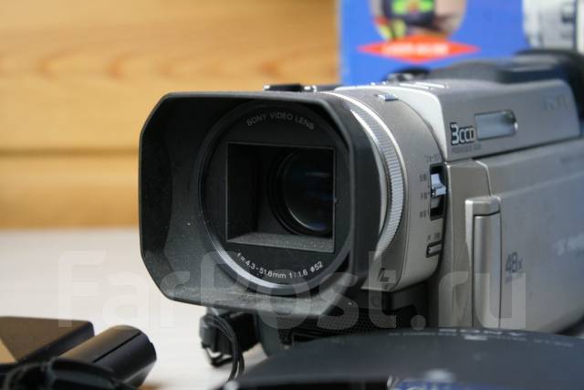 Видеокамера Sony DCR-TRV900 продам или поменяю - Видеокамеры во Владивостоке