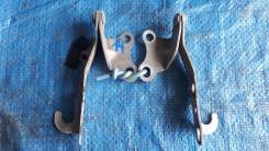 Крепление капота. Lexus GS300, JZS147 Toyota GS300, JZS147 Toyota Crown, UZS141, UZS145, UZS143, JZS149, UZS147, JZS147 Toyota Aristo, UZS143, JZS147...