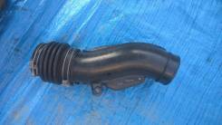 Патрубок воздухозаборника. Infiniti M35, Y50 Infiniti M25 Nissan Fuga, PY50, PNY50, GY50, Y50 Двигатель VQ35DE