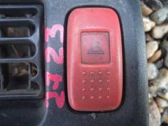 Кнопка включения аварийной сигнализации. Honda Logo, GA3, E-GA3, GF-GA5, GF-GA3 Двигатели: D13B7, D13B