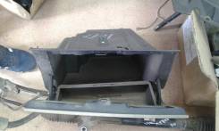 Бардачок. Nissan Tiida, C11 Двигатель HR15DE