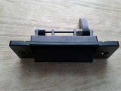 Ручка крышки багажного отсека. Mazda Ford Freda, SGEWF, SGL3F, SGLRF, SG5WF, SGL5F, SGLWF, SGE3F Mazda Bongo Friendee, SGE3, SGLW, SG5W, SGEW, SGLR, S...