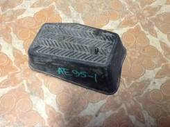 Подставка под ногу. Toyota Sprinter Carib, AE95G, AE95