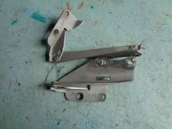 Крепление капота. Nissan: Prairie, Liberty, Ambulance, Elgrand, Caravan Двигатели: SR20DET, QR20DE, SR20DE, ZD30DDT, VG33E, VQ35DE, QD32ETI, KA24DE, Z...