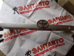 Накладка крышки багажника. Toyota Corolla Fielder, NZE124G, ZZE124G, NZE121G, ZZE123G